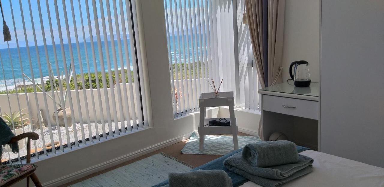 Wave Dancer Bed and Breakfast Gansbaai Exteriör bild