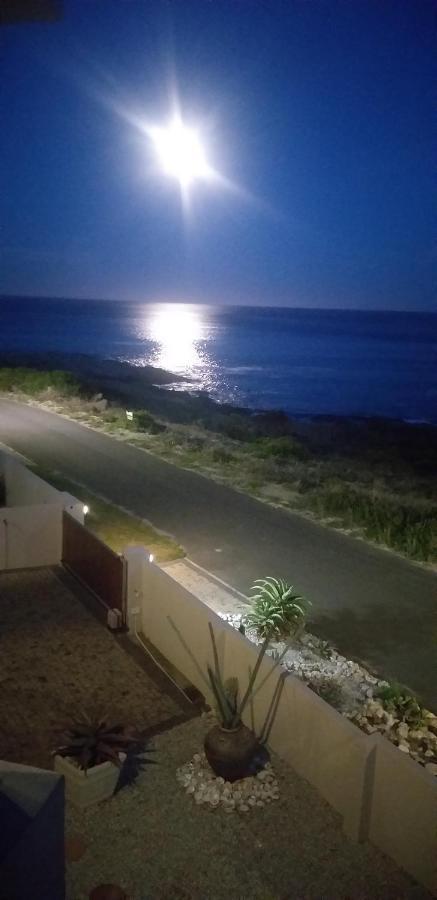 Wave Dancer Bed and Breakfast Gansbaai Exteriör bild